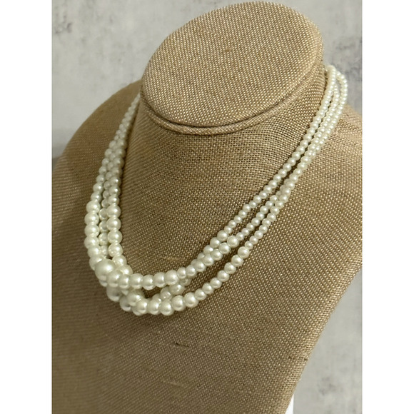 Vintage Faux Pearl Layered Necklace 3 Rows Adjustable 16-18 inches - Picture 5 of 6